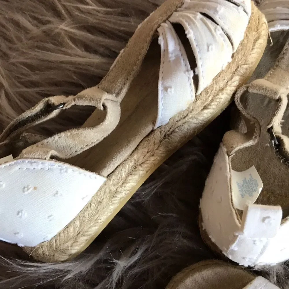 Lot of 3 Old Navy girls sandals shoes 2 sizes cute